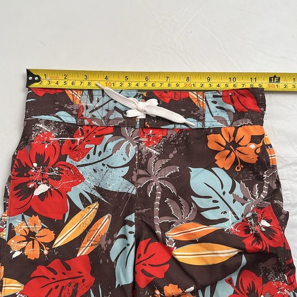 Gymboree multicolor Hawaiian print board short style swim trunks - Picture 5 of 7